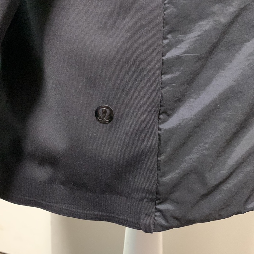 Lululemon jacket - Picture 6 of 10